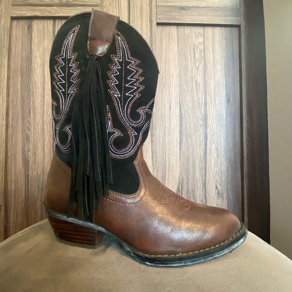 Smoky Mountain Fringe Cowboy Boots - Picture 2 of 14
